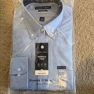 Preswick & Moore Men's Light Blue Button-Down Wrinkle-Free Dress Shirt